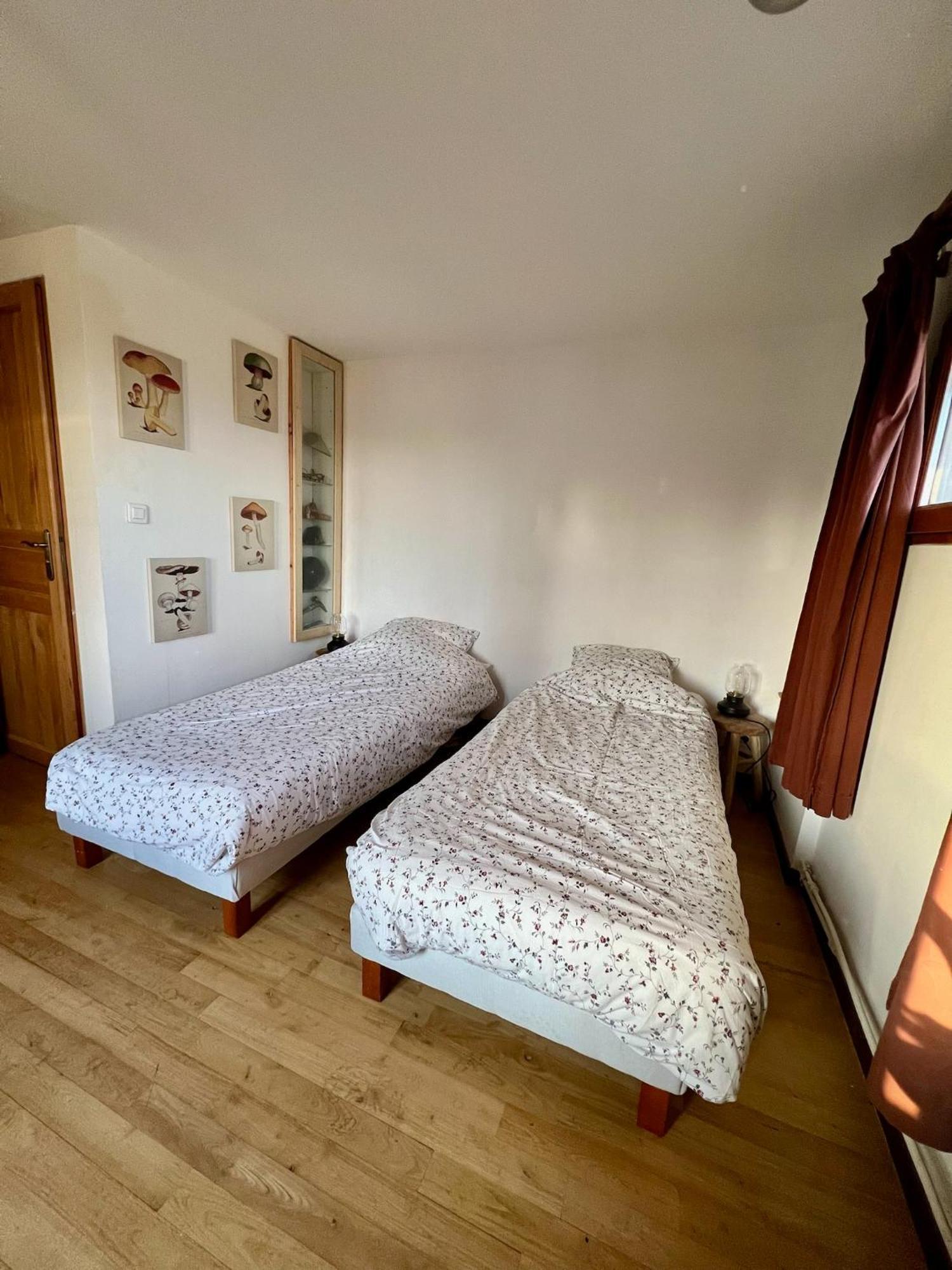 Les Garennes Hotel Saint-Uze Bagian luar foto