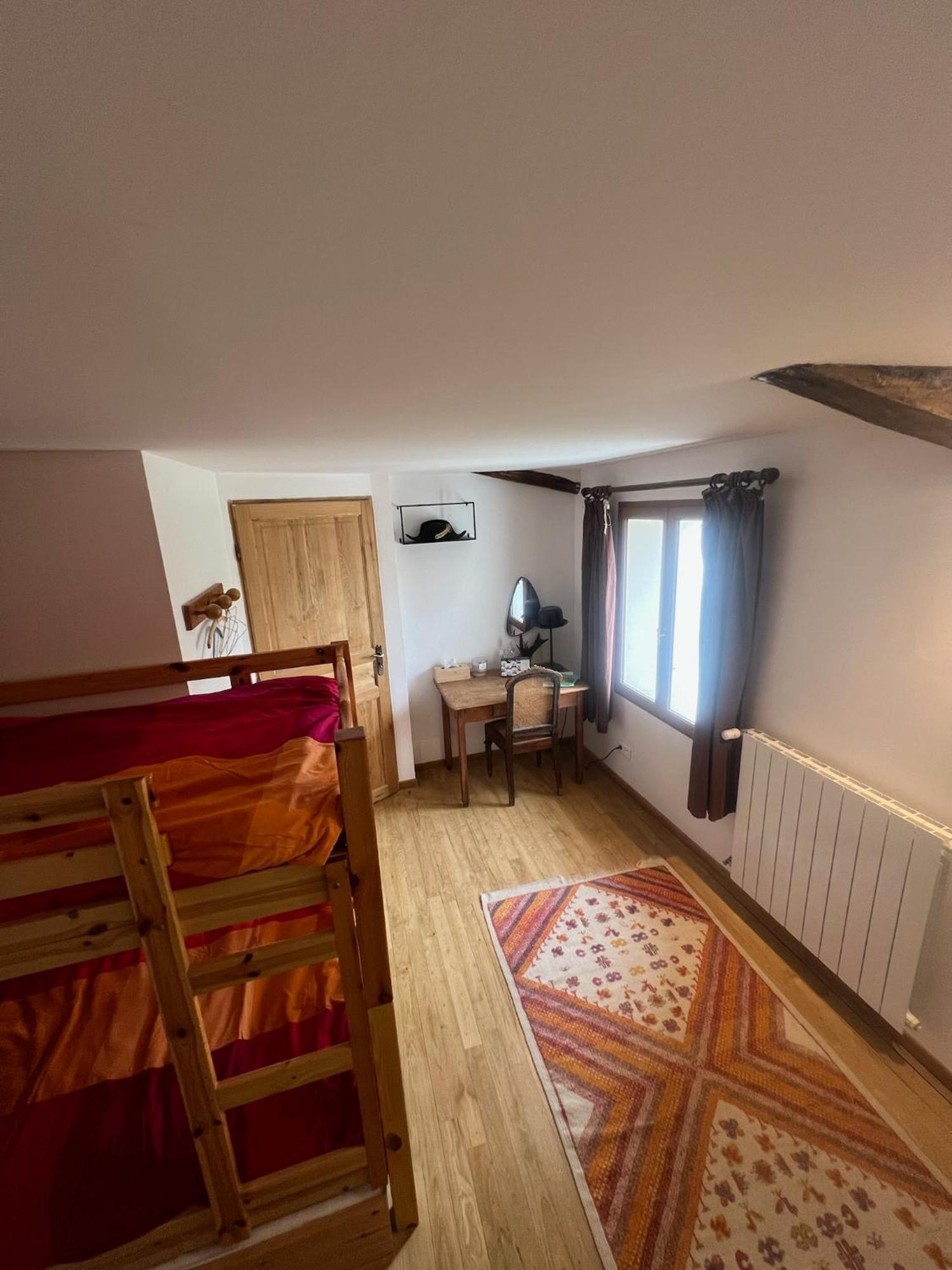 Les Garennes Hotel Saint-Uze Bagian luar foto