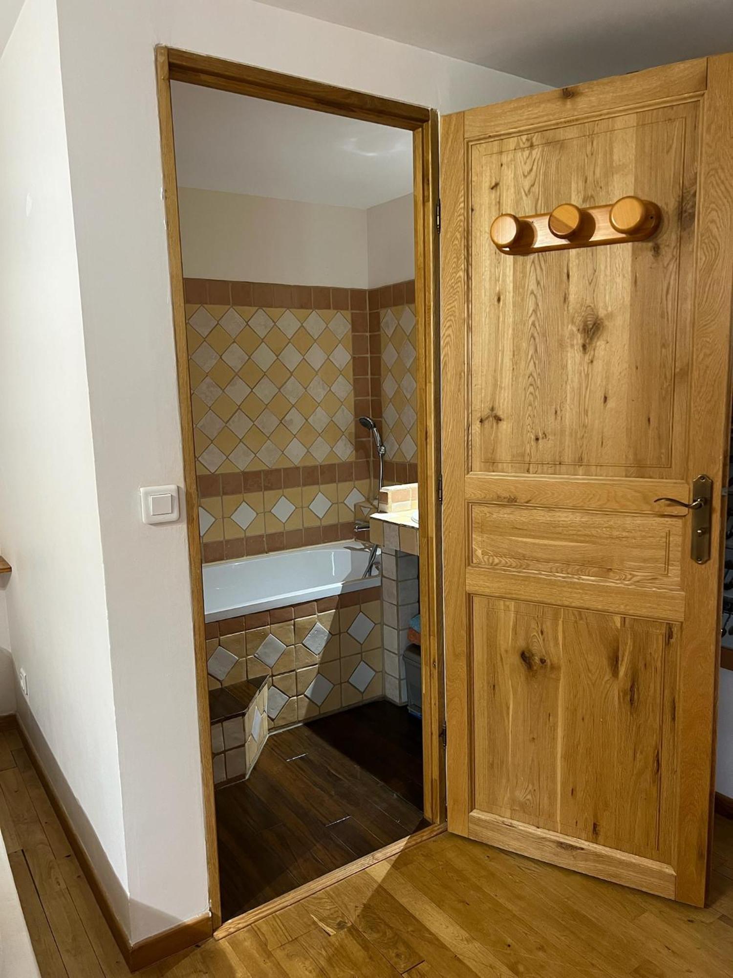 Les Garennes Hotel Saint-Uze Bagian luar foto